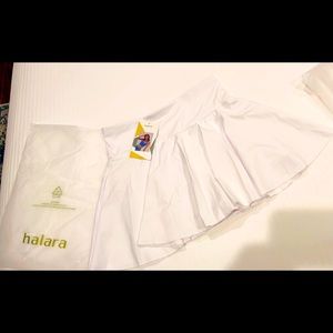 Halara skirt. White. XS. Brand New with Tags.